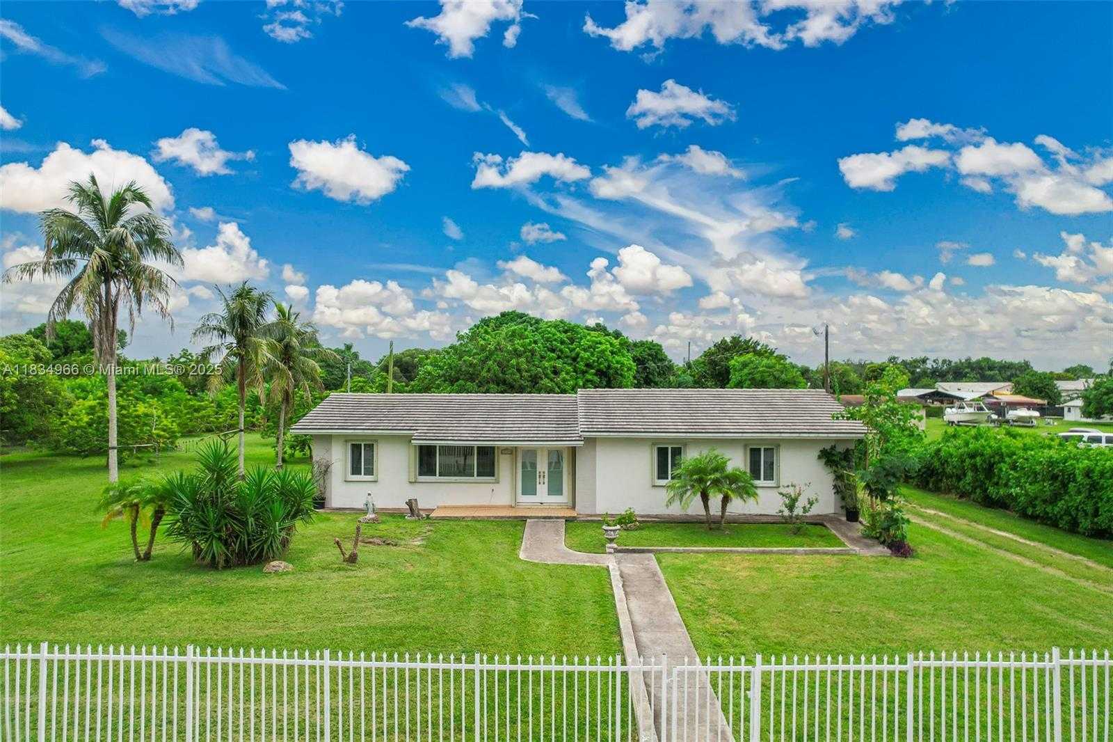 Small Image of 20890 SOUTH WEST 236TH ST, Homestead Number 2