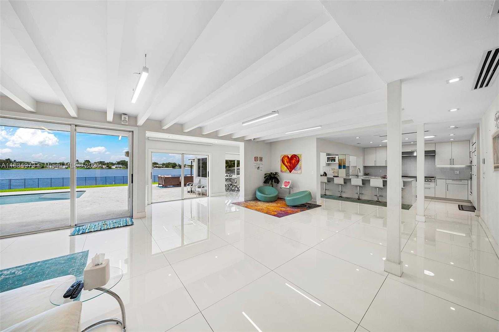 Small Image of 1930 NORTH EAST 193RD ST, Miami Number 3