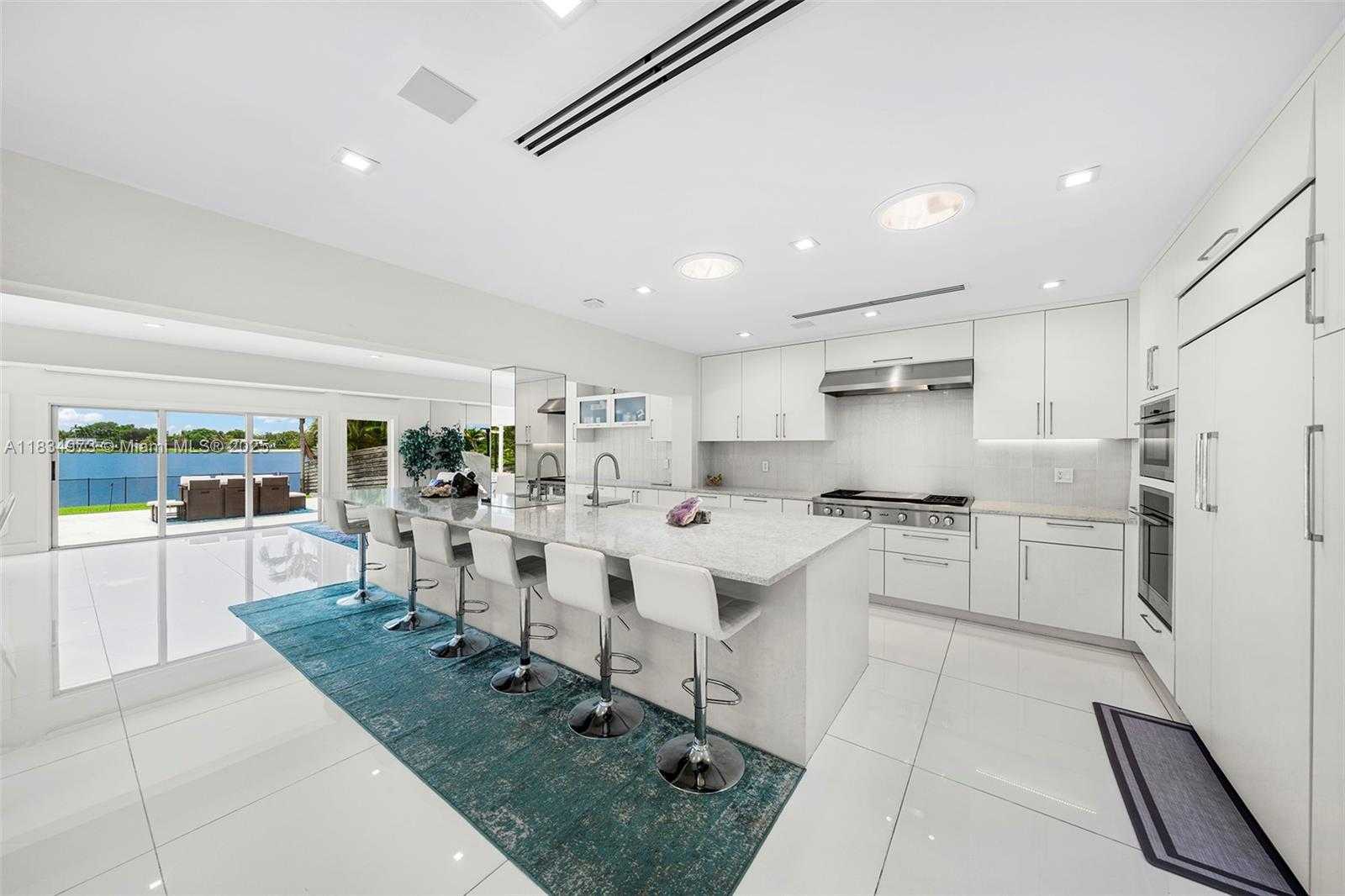 Small Image of 1930 NORTH EAST 193RD ST, Miami Number 6