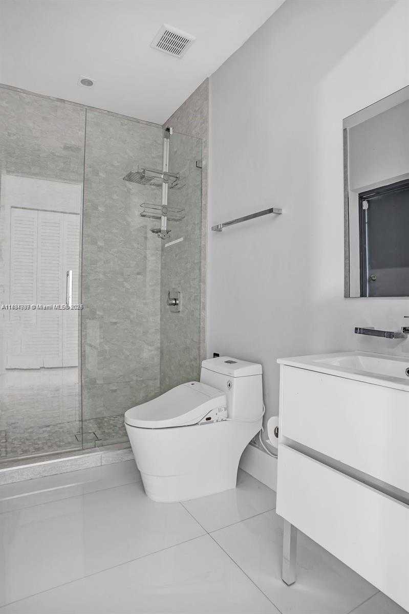 Small Image of 11350 NORTH WEST 8TH ST, Plantation Number 22