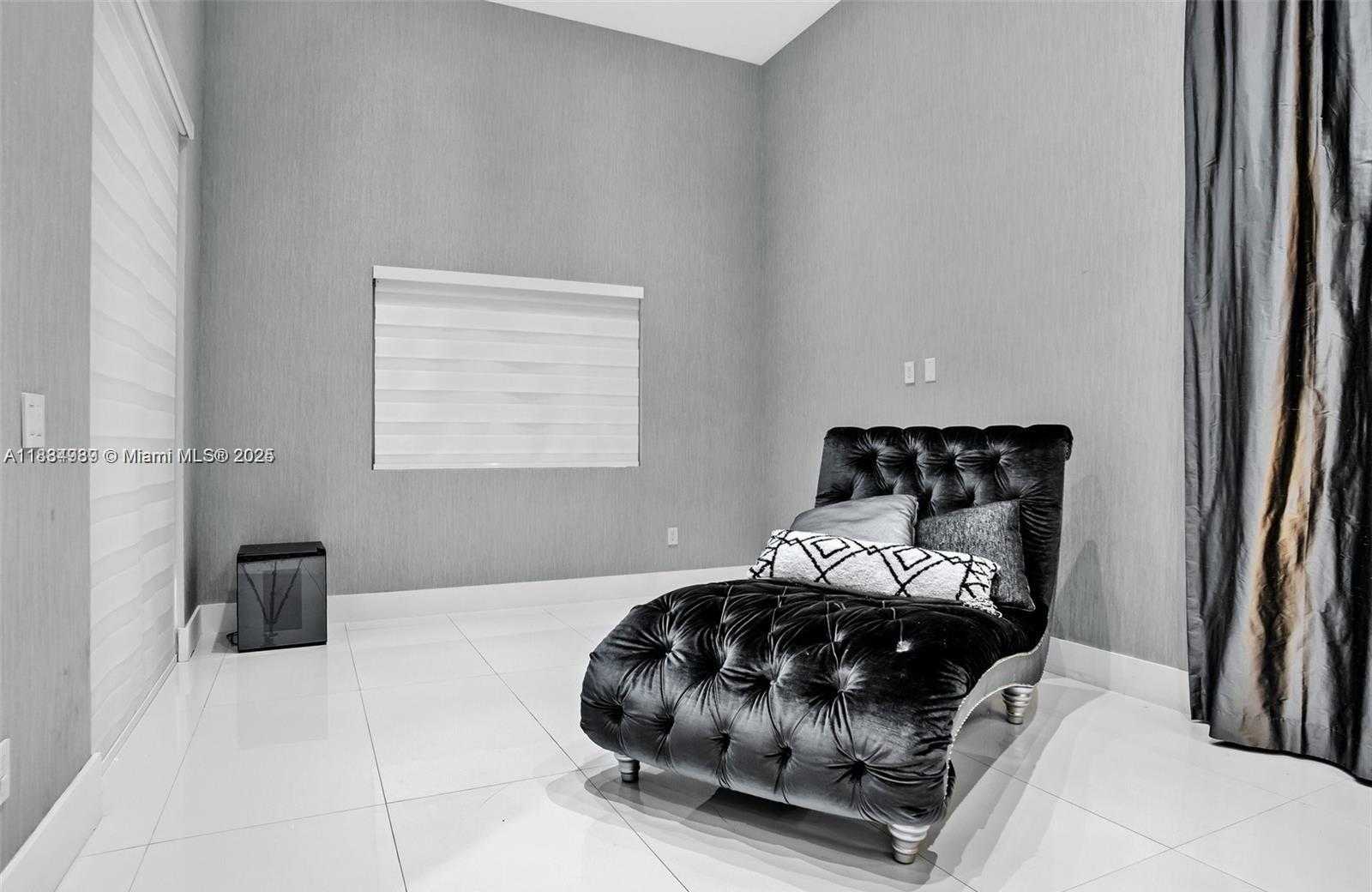 Small Image of 11350 NORTH WEST 8TH ST, Plantation Number 25