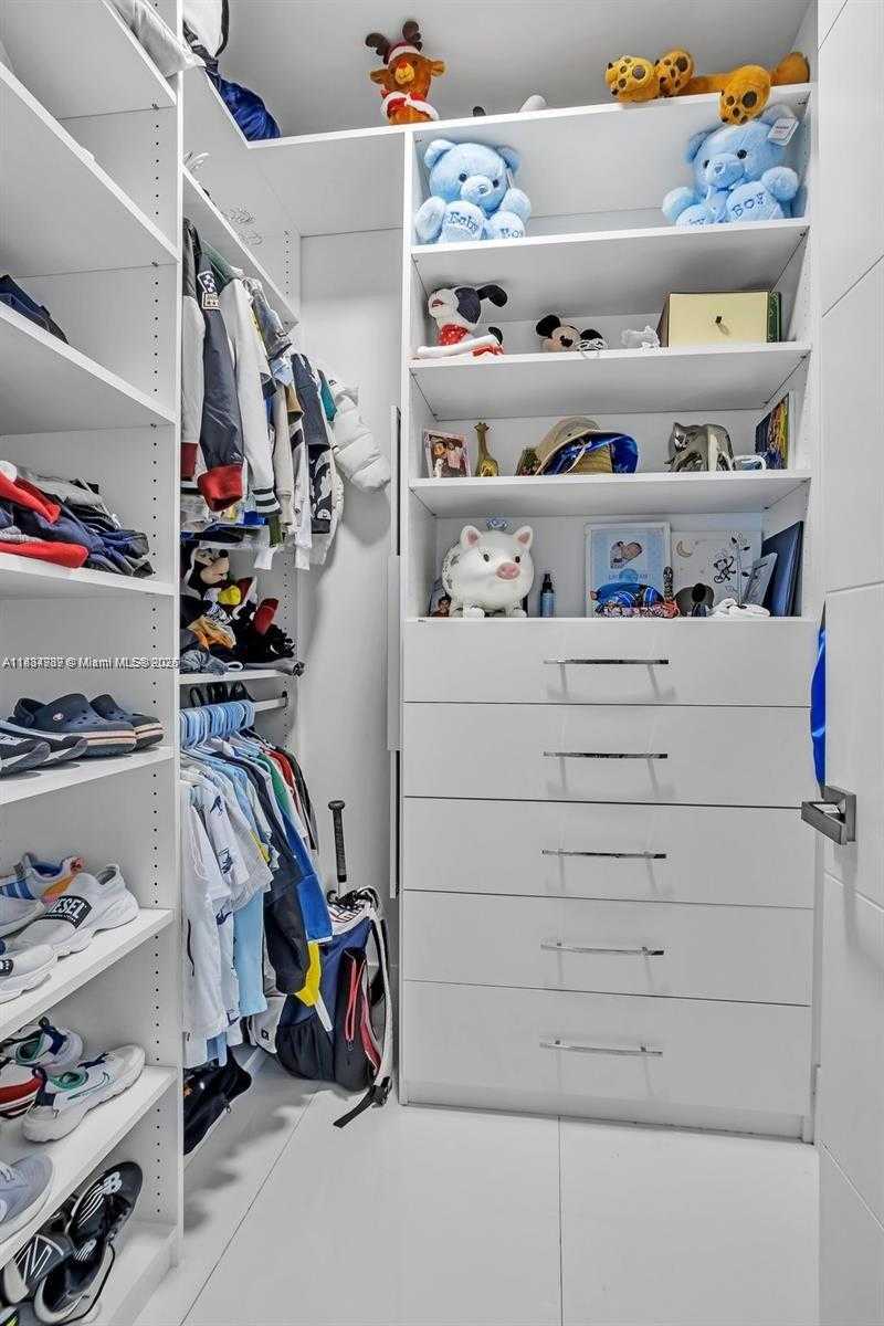 Small Image of 11350 NORTH WEST 8TH ST, Plantation Number 28