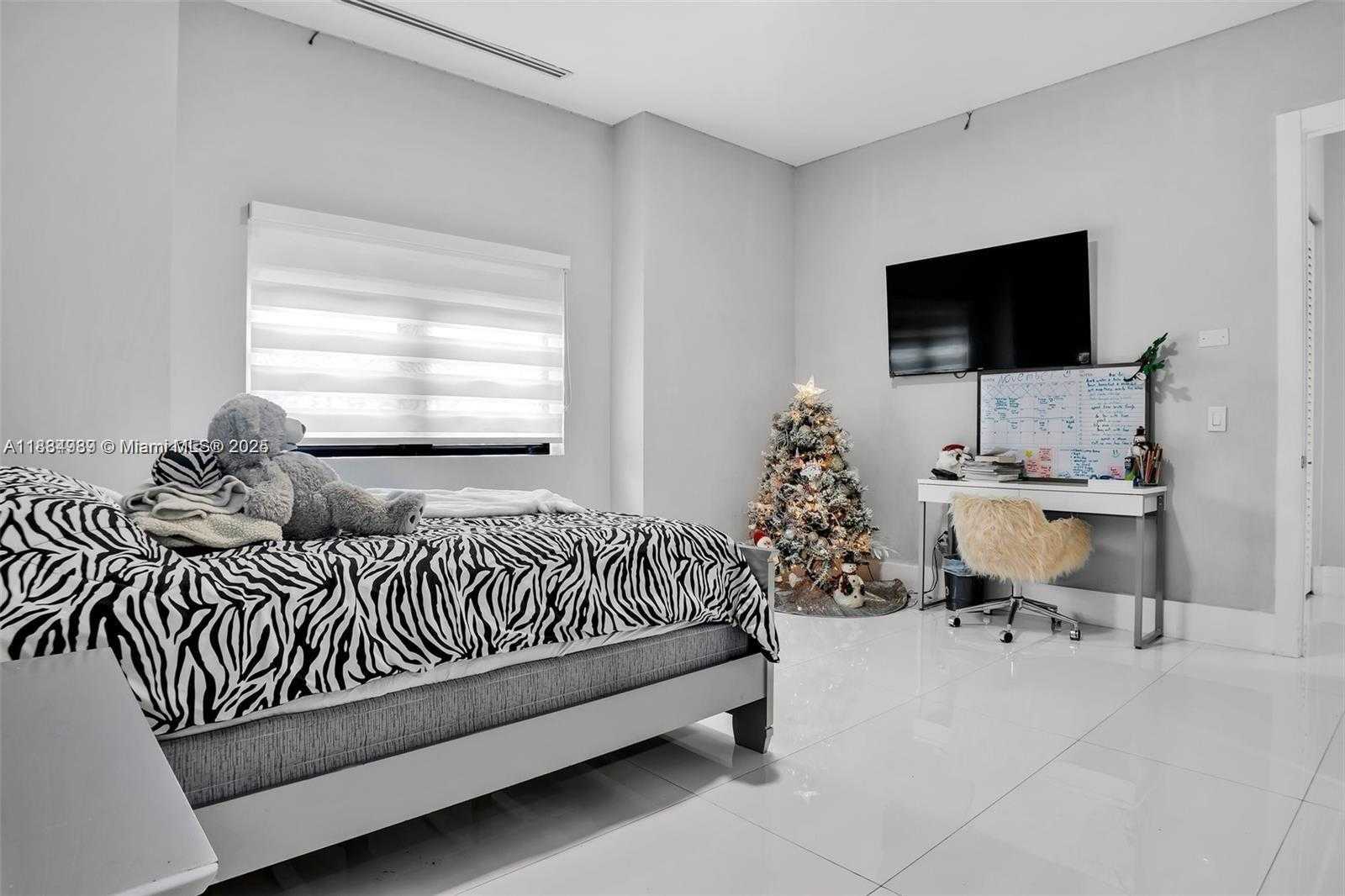 Small Image of 11350 NORTH WEST 8TH ST, Plantation Number 41