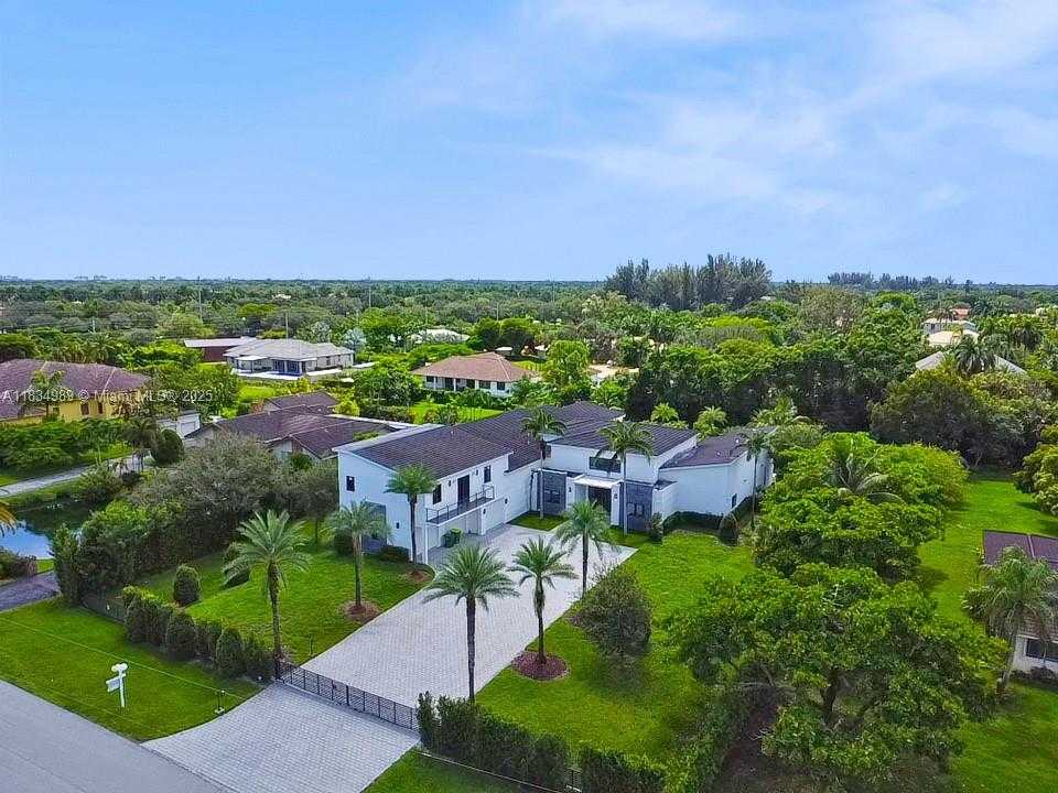 Small Image of 11350 NORTH WEST 8TH ST, Plantation Number 66
