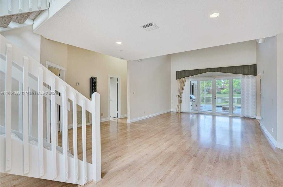 Small Image of 9940 SOUTH WEST 4TH ST, Plantation Number 16