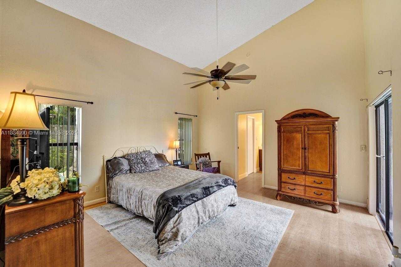 Small Image of 9940 SOUTH WEST 4TH ST, Plantation Number 25