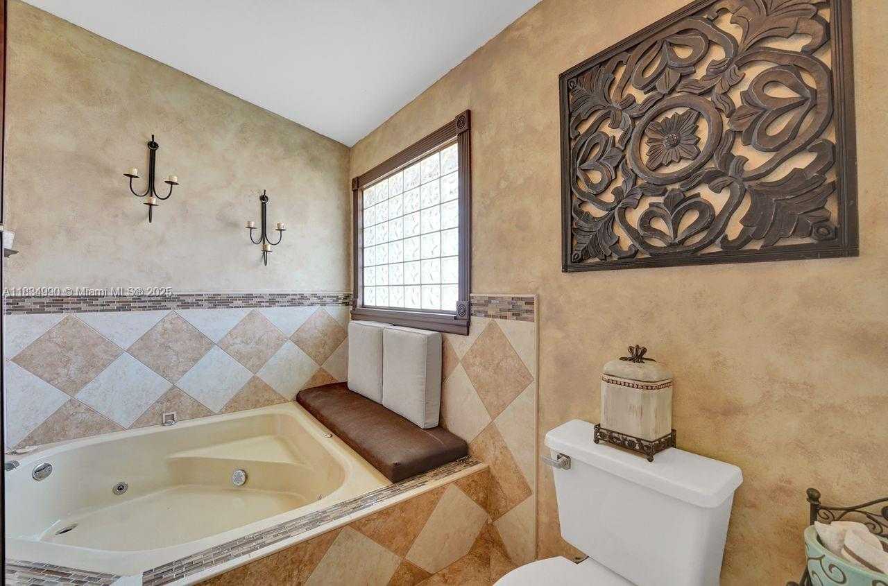 Small Image of 9940 SOUTH WEST 4TH ST, Plantation Number 31