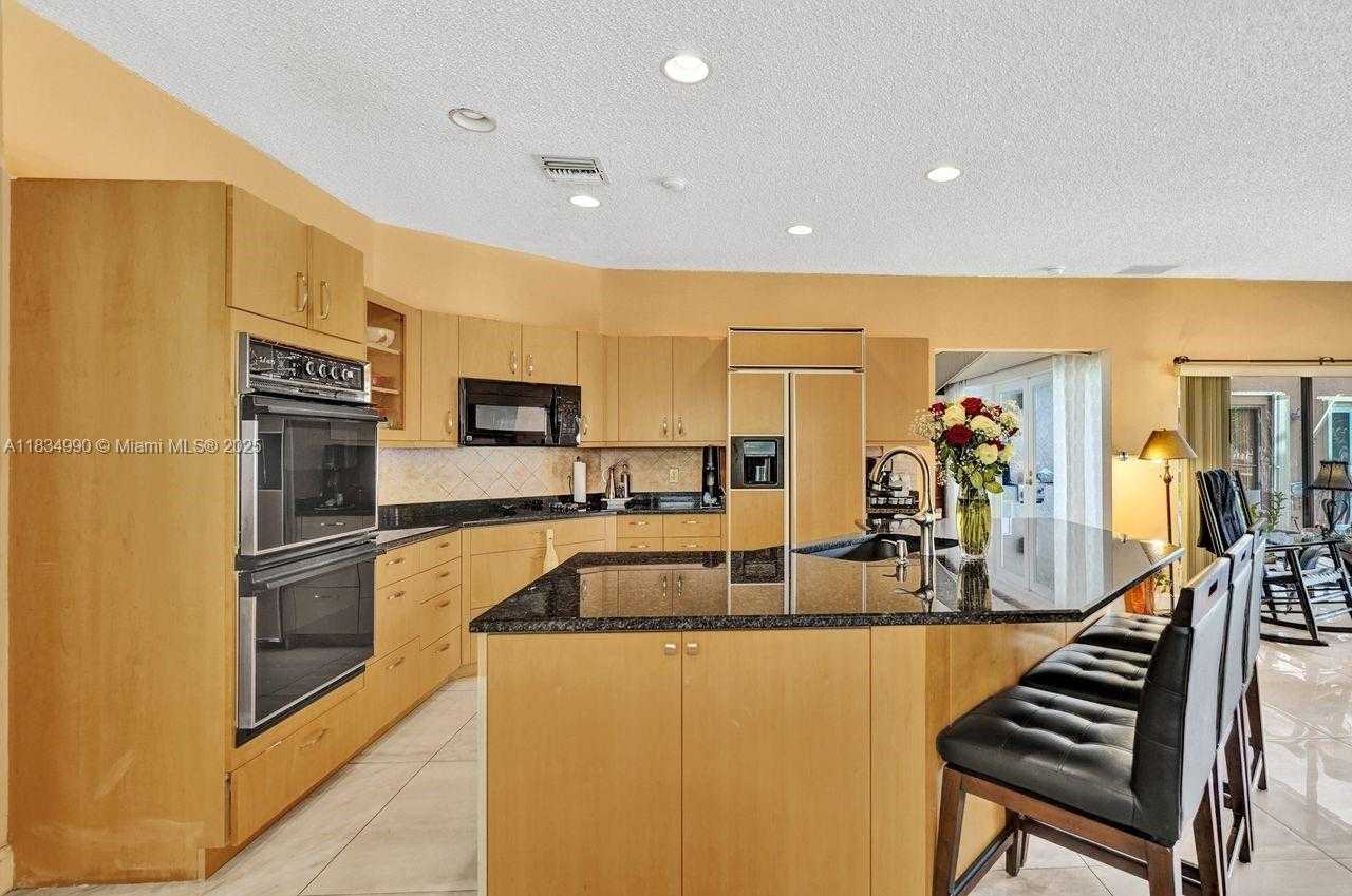 Small Image of 9940 SOUTH WEST 4TH ST, Plantation Number 6