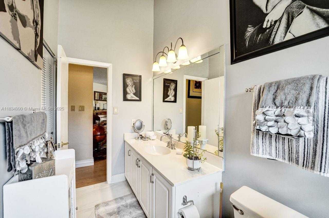 Small Image of 9940 SOUTH WEST 4TH ST, Plantation Number 60