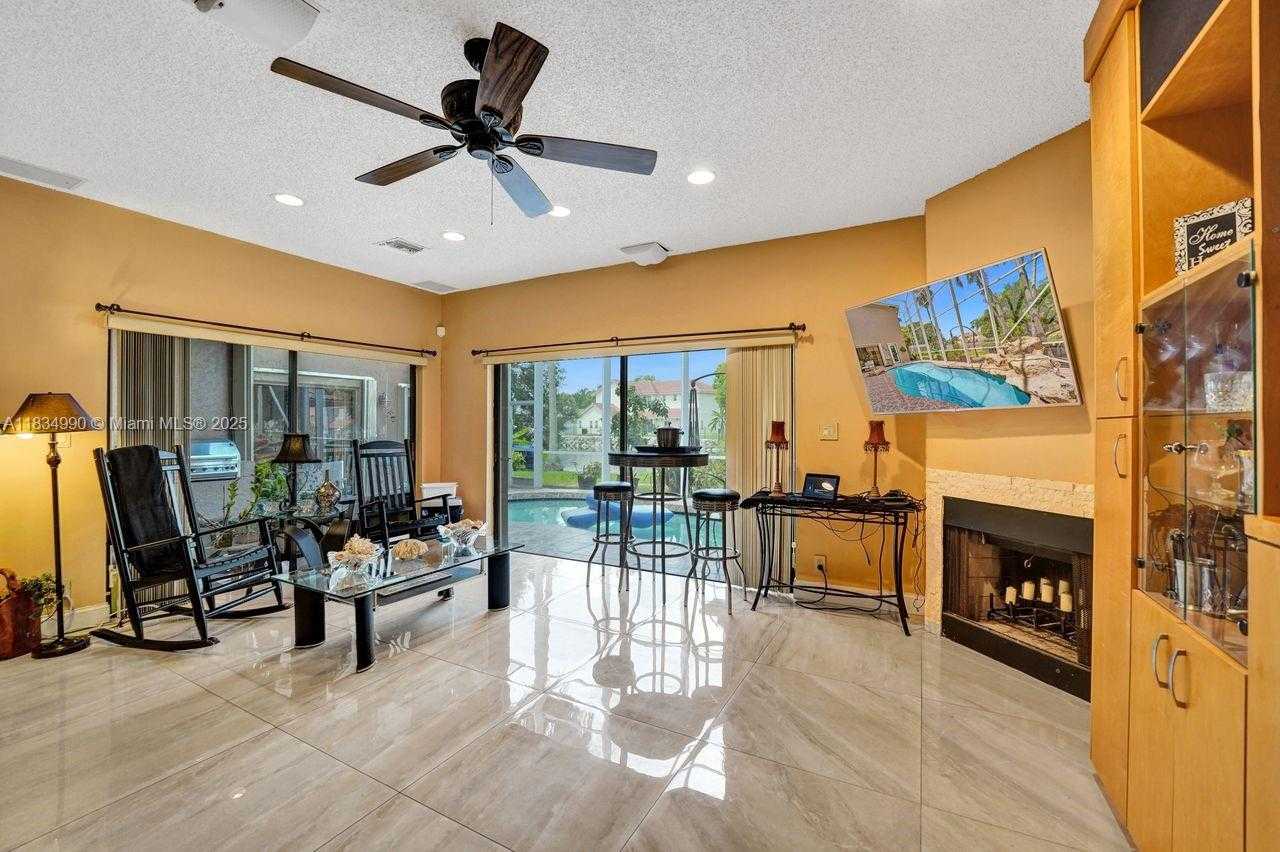 Small Image of 9940 SOUTH WEST 4TH ST, Plantation Number 8
