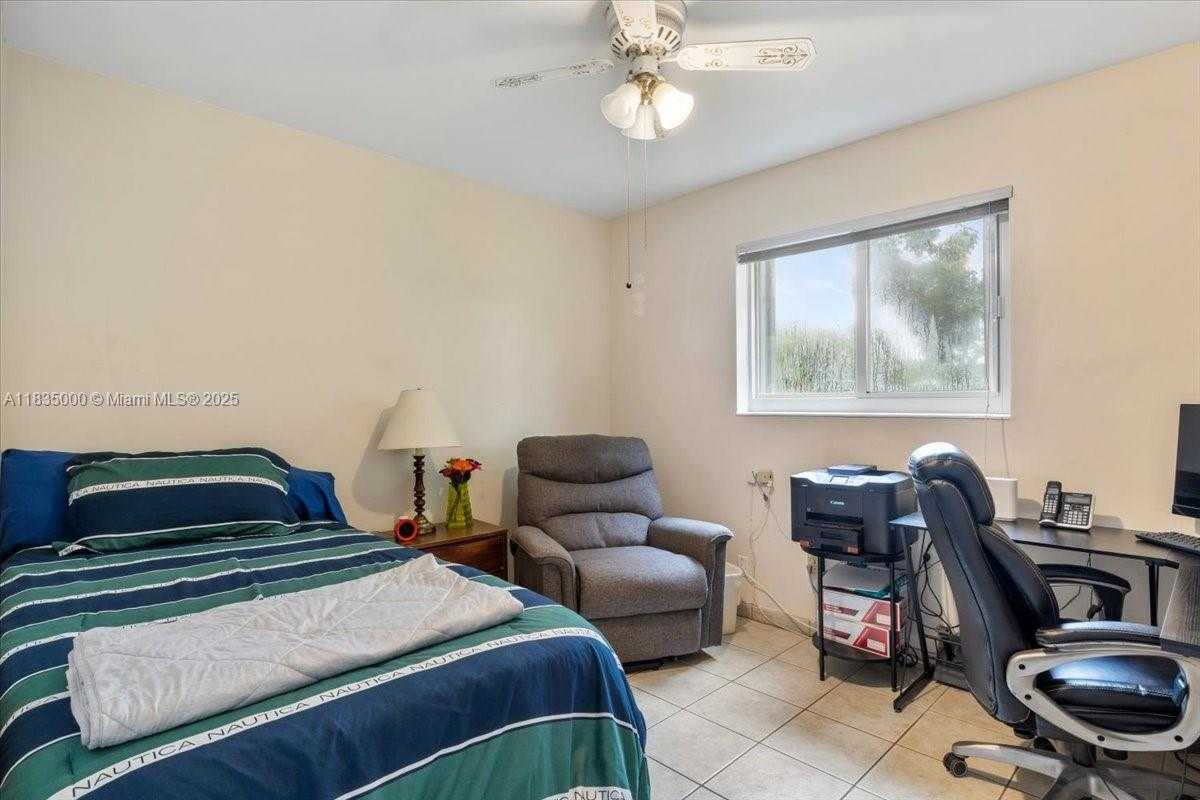 Small Image of 14181 LEANING PINE DR, Miami Lakes Number 15