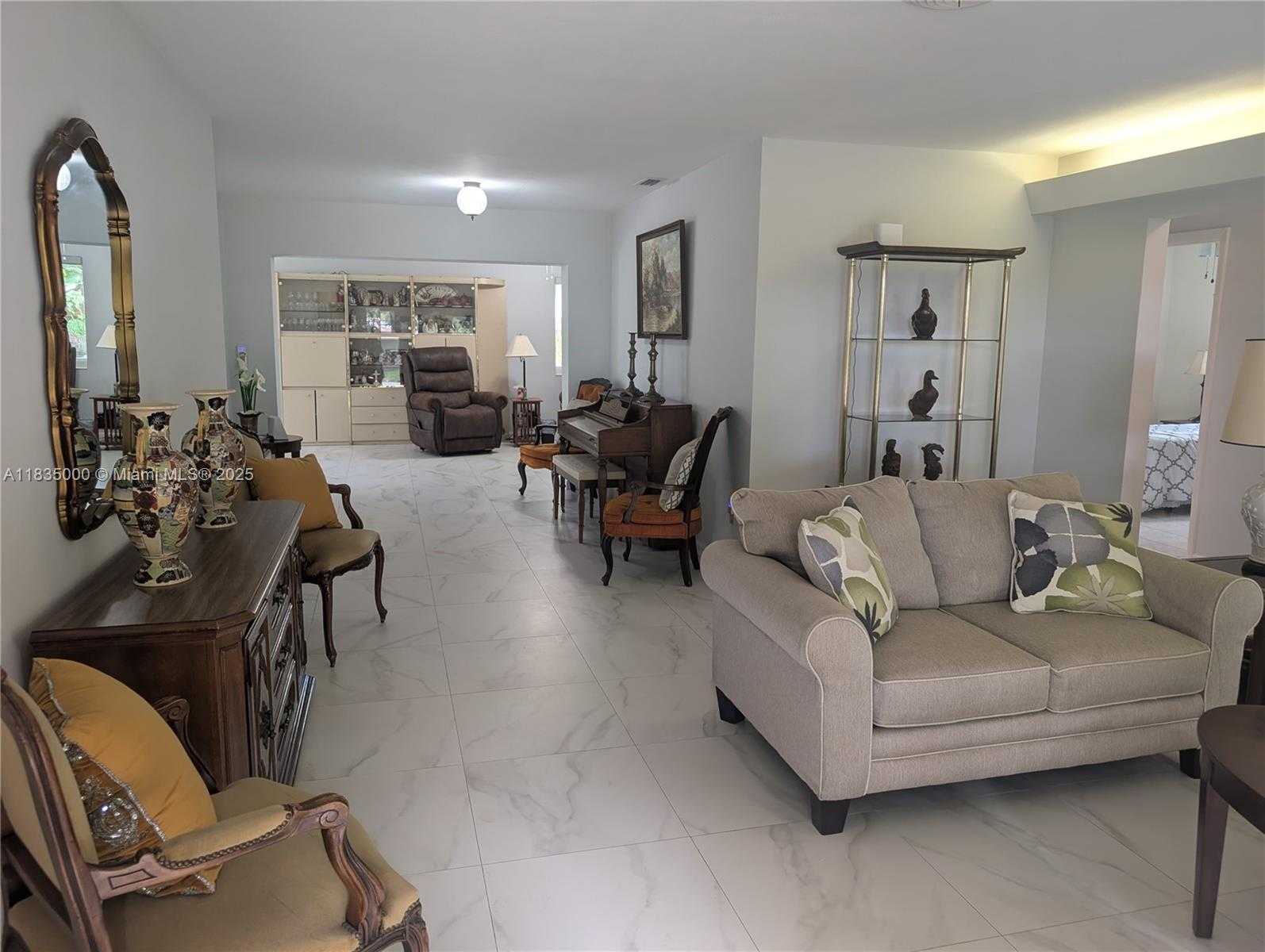 Small Image of 14181 LEANING PINE DR, Miami Lakes Number 41