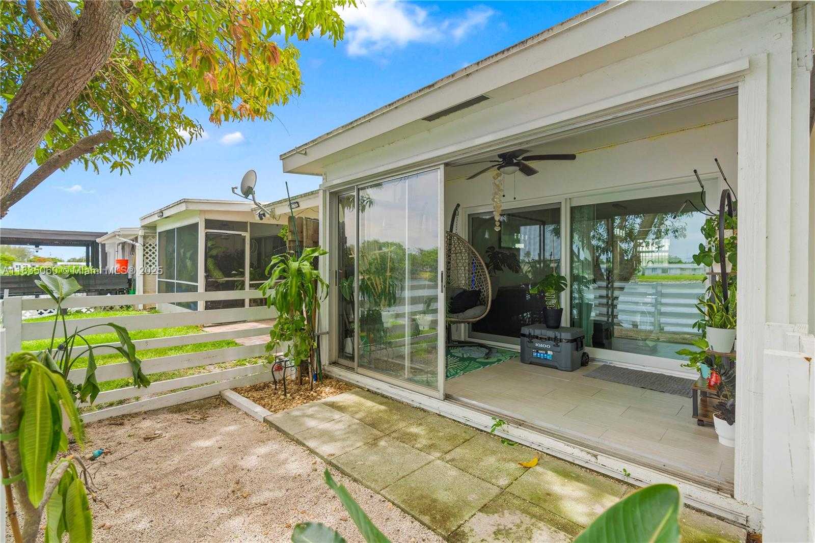 Small Image of 2418 NORTH WEST 52ND ST, Tamarac Number 17