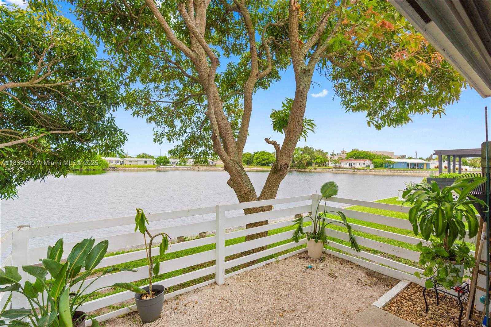 Small Image of 2418 NORTH WEST 52ND ST, Tamarac Number 18