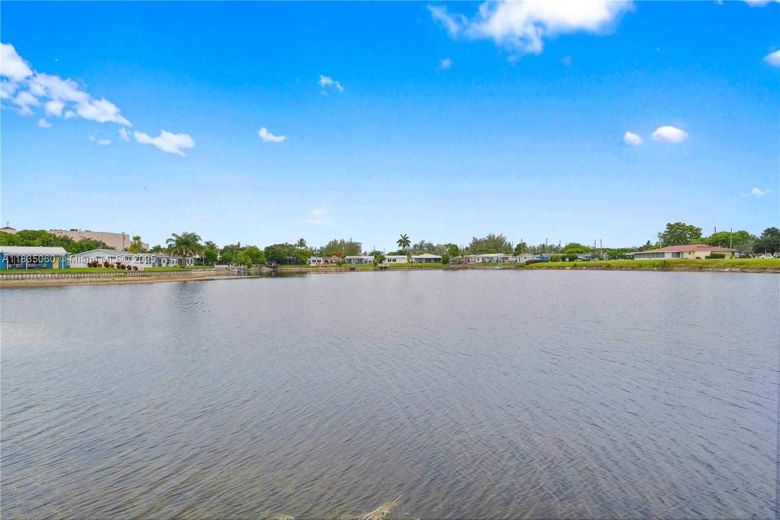 Small Image of 2418 NORTH WEST 52ND ST, Tamarac Number 21