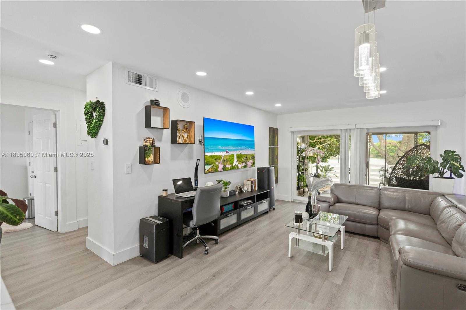 Small Image of 2418 NORTH WEST 52ND ST, Tamarac Number 4