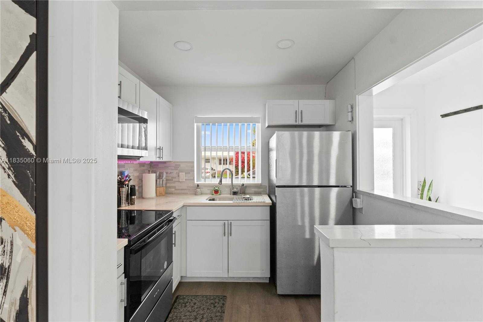 Small Image of 2418 NORTH WEST 52ND ST, Tamarac Number 8