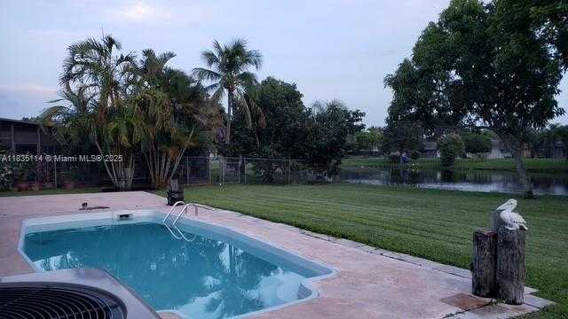 Small Image of 12600 SOUTH WEST 10TH CT, Davie Number 3