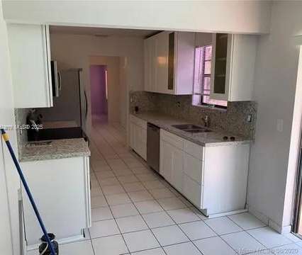 Small Image of 12600 SOUTH WEST 10TH CT, Davie Number 7