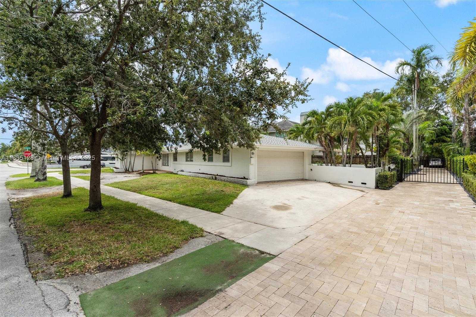 Small Image of 1101 CORDOVA RD, Fort Lauderdale Number 10