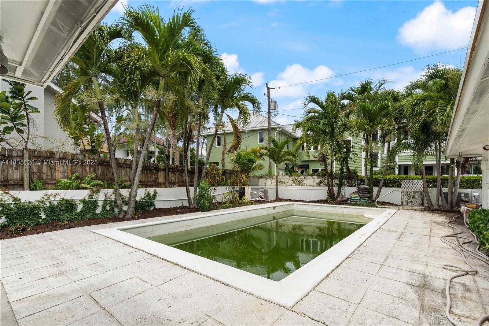 Small Image of 1101 CORDOVA RD, Fort Lauderdale Number 13