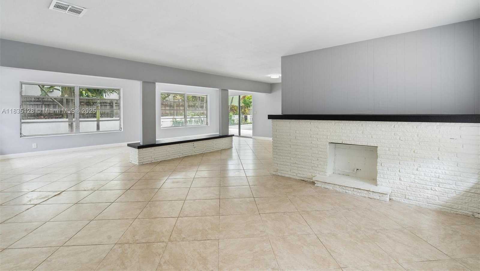 Small Image of 1101 CORDOVA RD, Fort Lauderdale Number 14