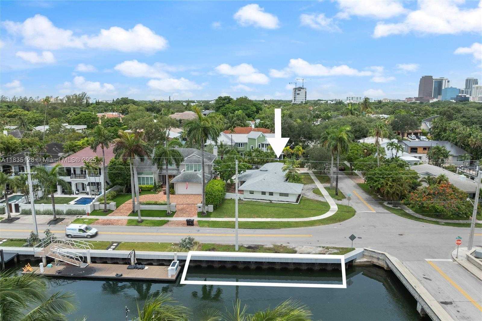 Small Image of 1101 CORDOVA RD, Fort Lauderdale Number 2