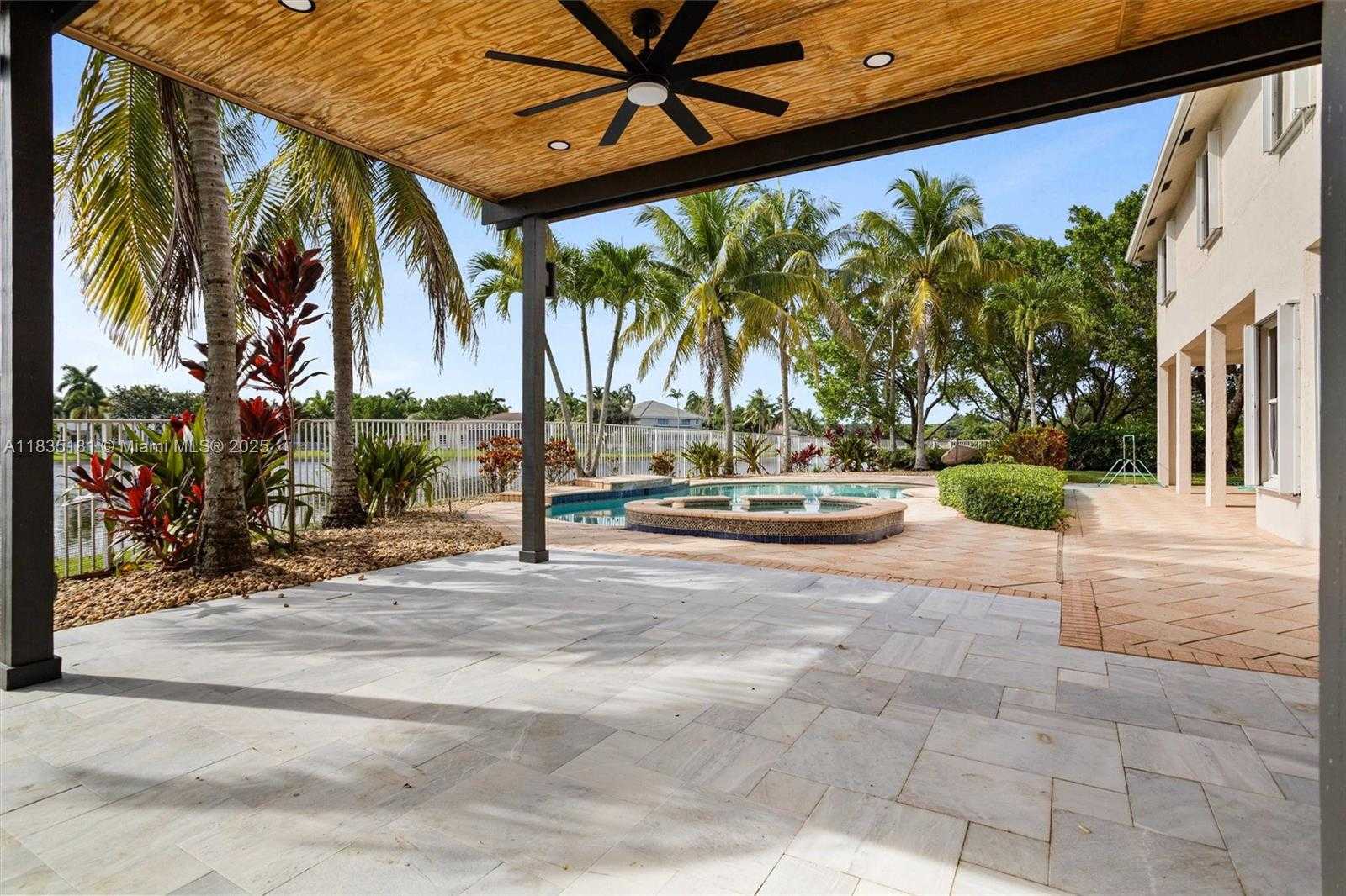 Small Image of 926 MARINA DR, Weston Number 49