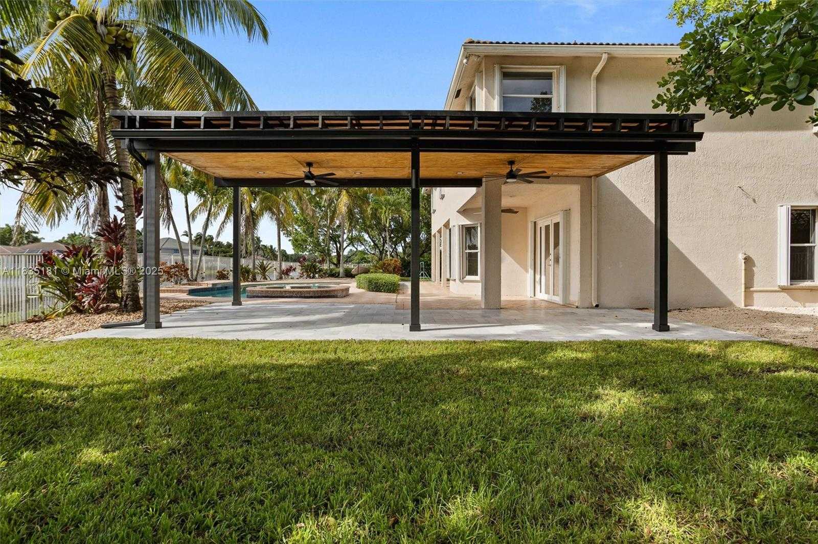 Small Image of 926 MARINA DR, Weston Number 50