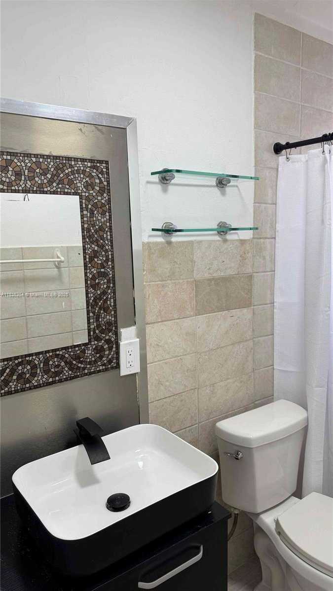 Small Image of 16221 EAST BUNCHE PARK DR, Miami Gardens Number 13