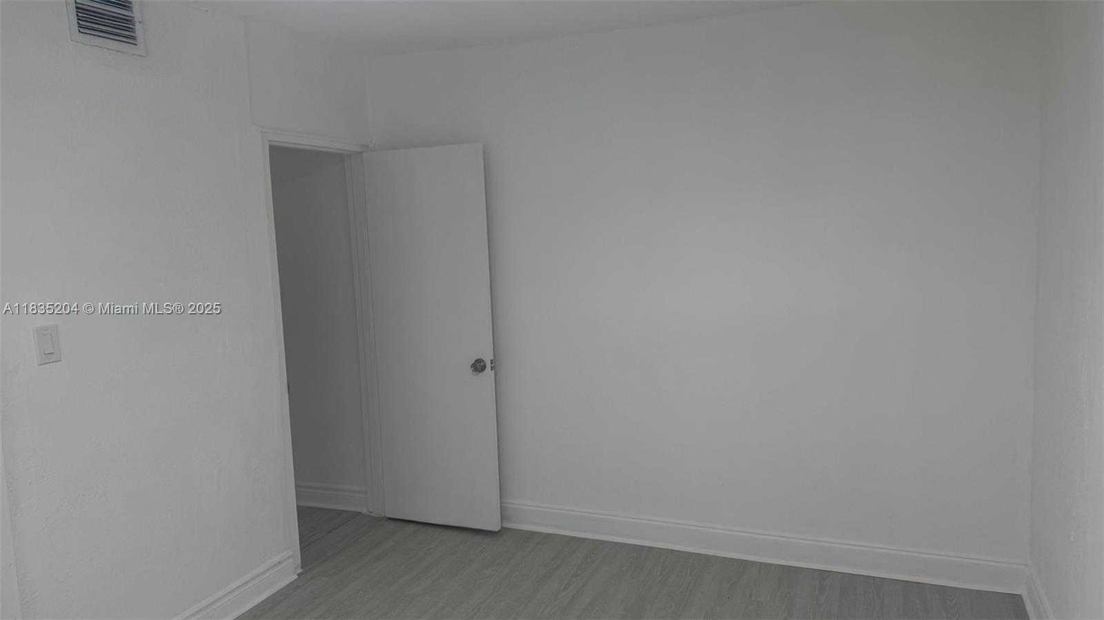 Small Image of 16221 EAST BUNCHE PARK DR, Miami Gardens Number 16