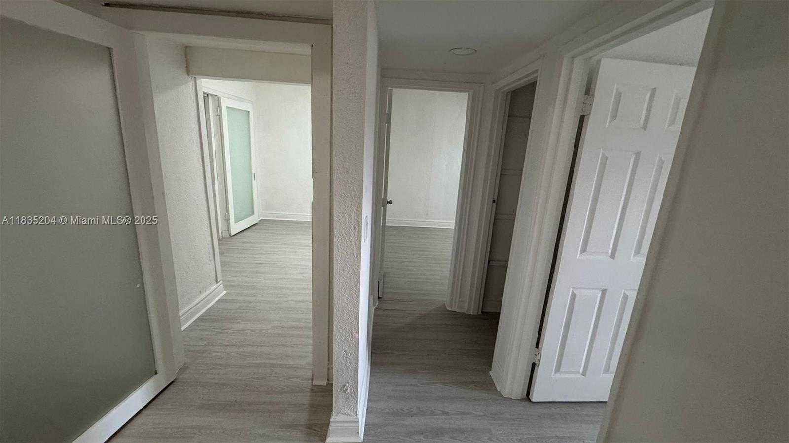 Small Image of 16221 EAST BUNCHE PARK DR, Miami Gardens Number 18