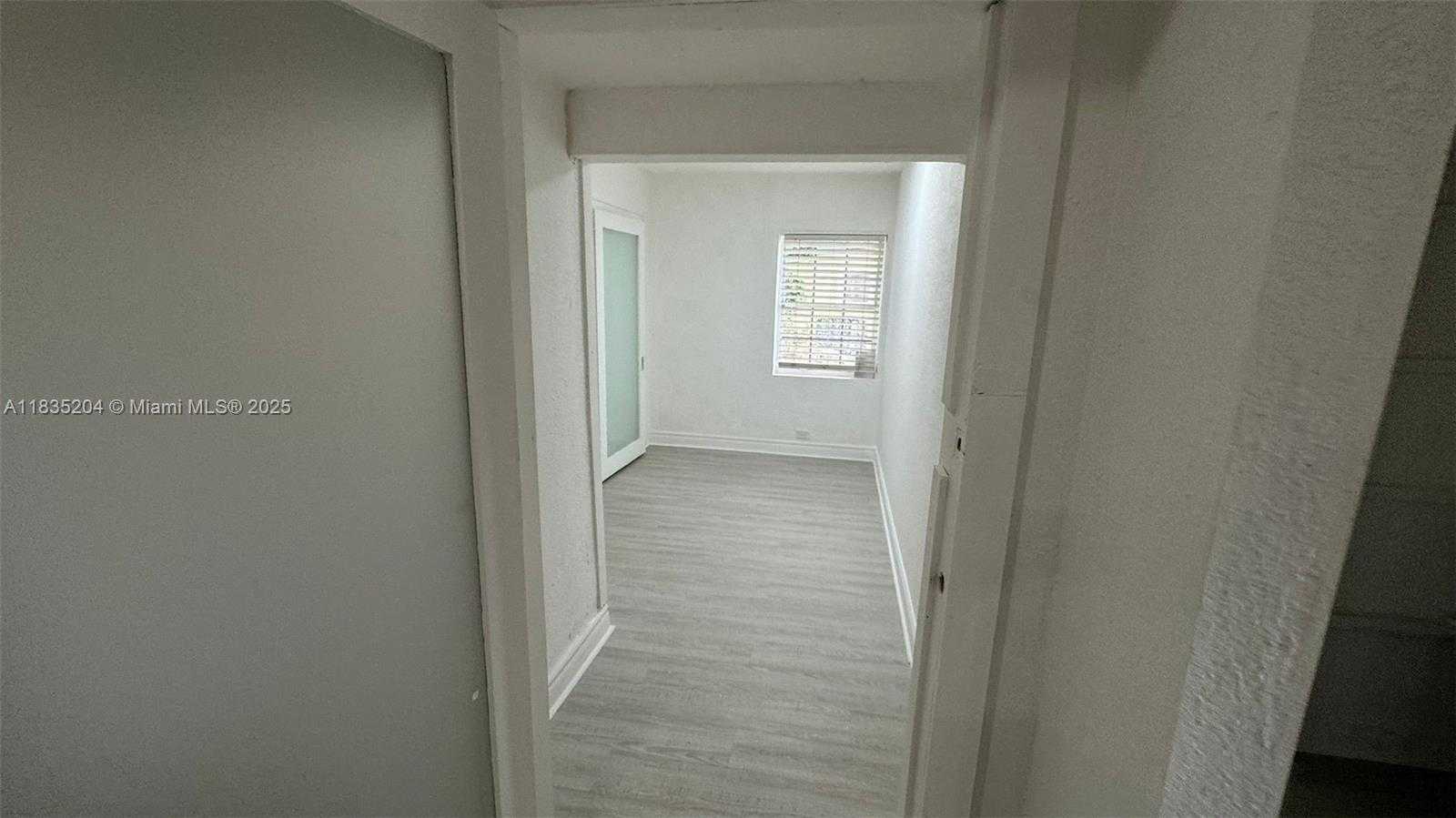 Small Image of 16221 EAST BUNCHE PARK DR, Miami Gardens Number 20