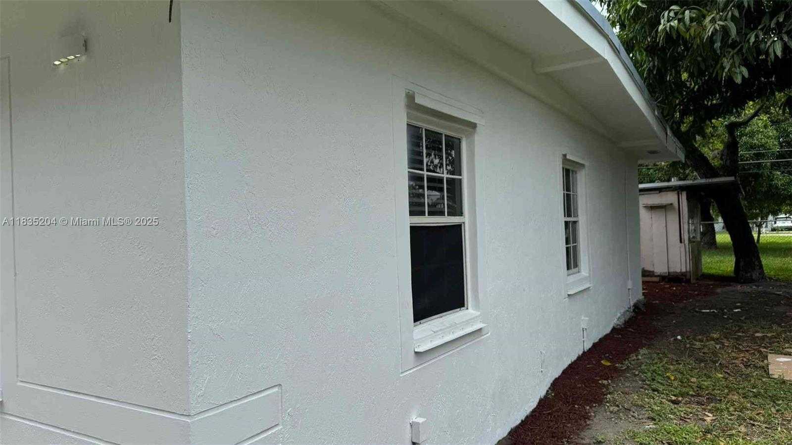 Small Image of 16221 EAST BUNCHE PARK DR, Miami Gardens Number 29