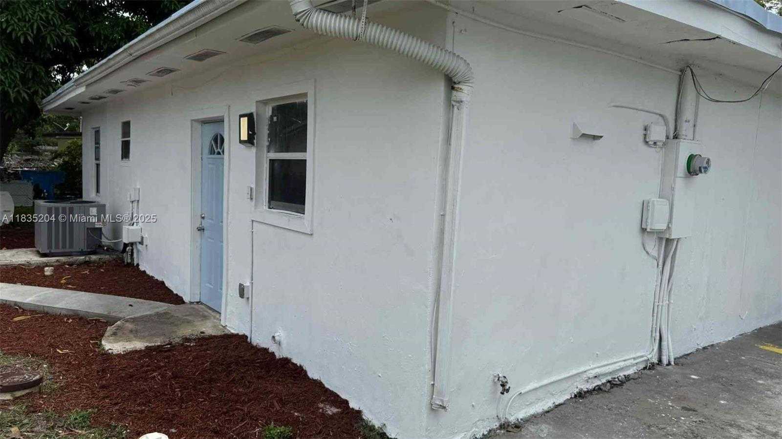 Small Image of 16221 EAST BUNCHE PARK DR, Miami Gardens Number 33