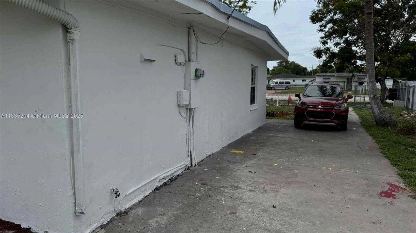 Small Image of 16221 EAST BUNCHE PARK DR, Miami Gardens Number 34