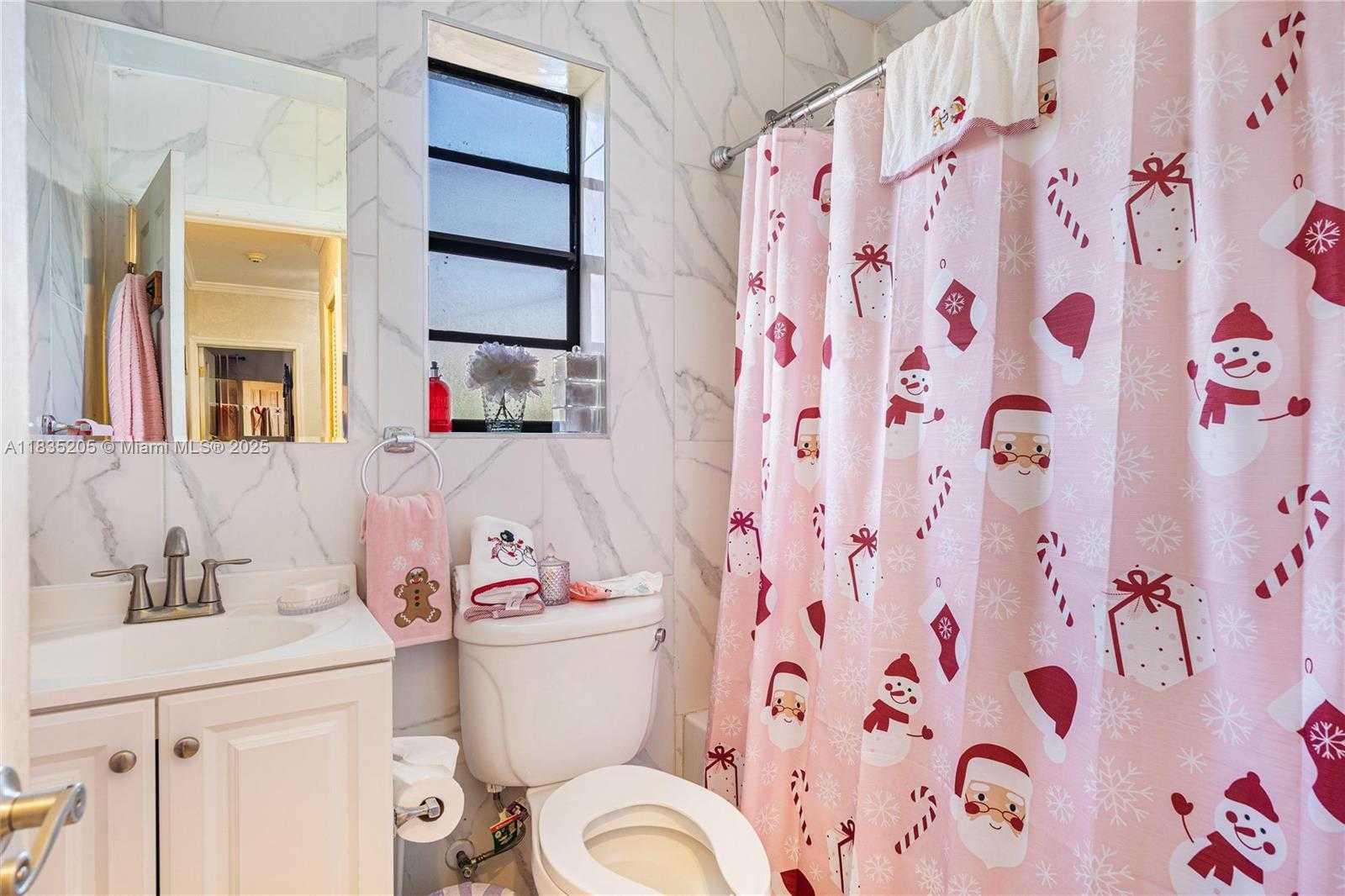 Small Image of 1300 NORTH EAST 203RD ST, Miami Number 17