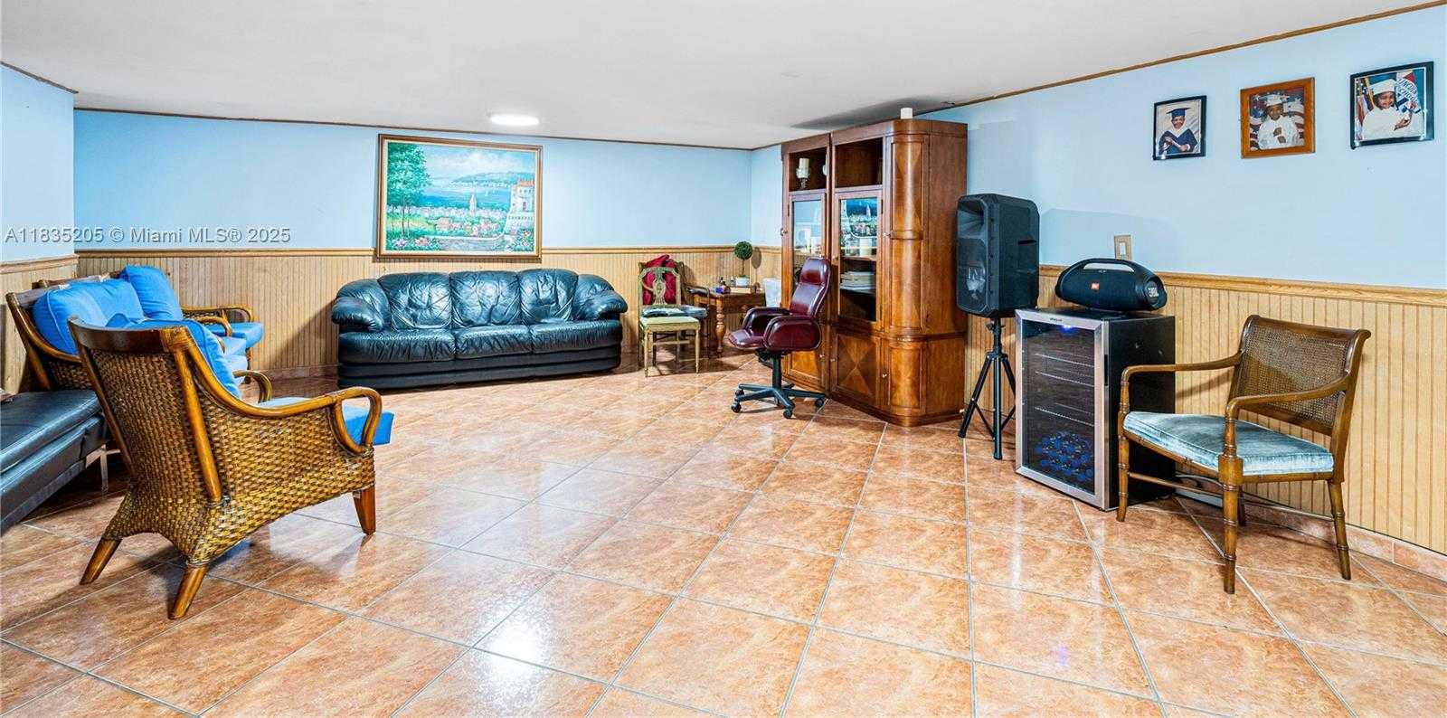 Small Image of 1300 NORTH EAST 203RD ST, Miami Number 18