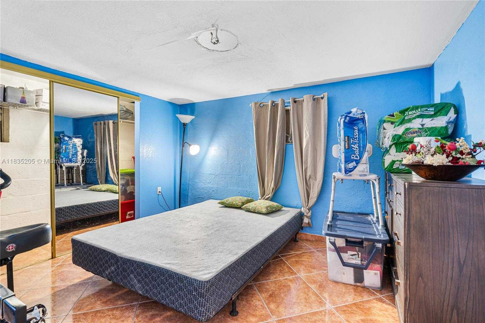 Small Image of 1300 NORTH EAST 203RD ST, Miami Number 20
