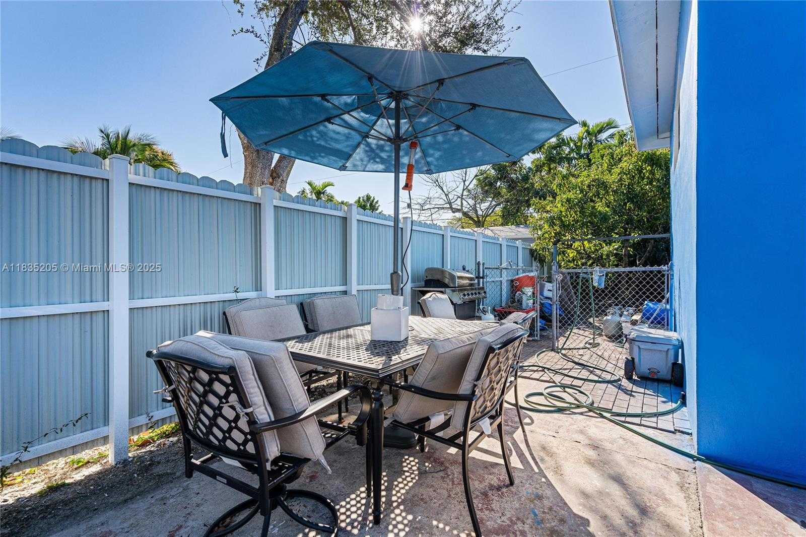 Small Image of 1300 NORTH EAST 203RD ST, Miami Number 24