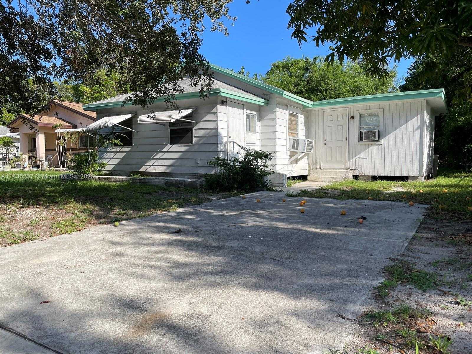 Small Image of 156 SOUTH NE 11TH STREET, Boca Raton Number 3
