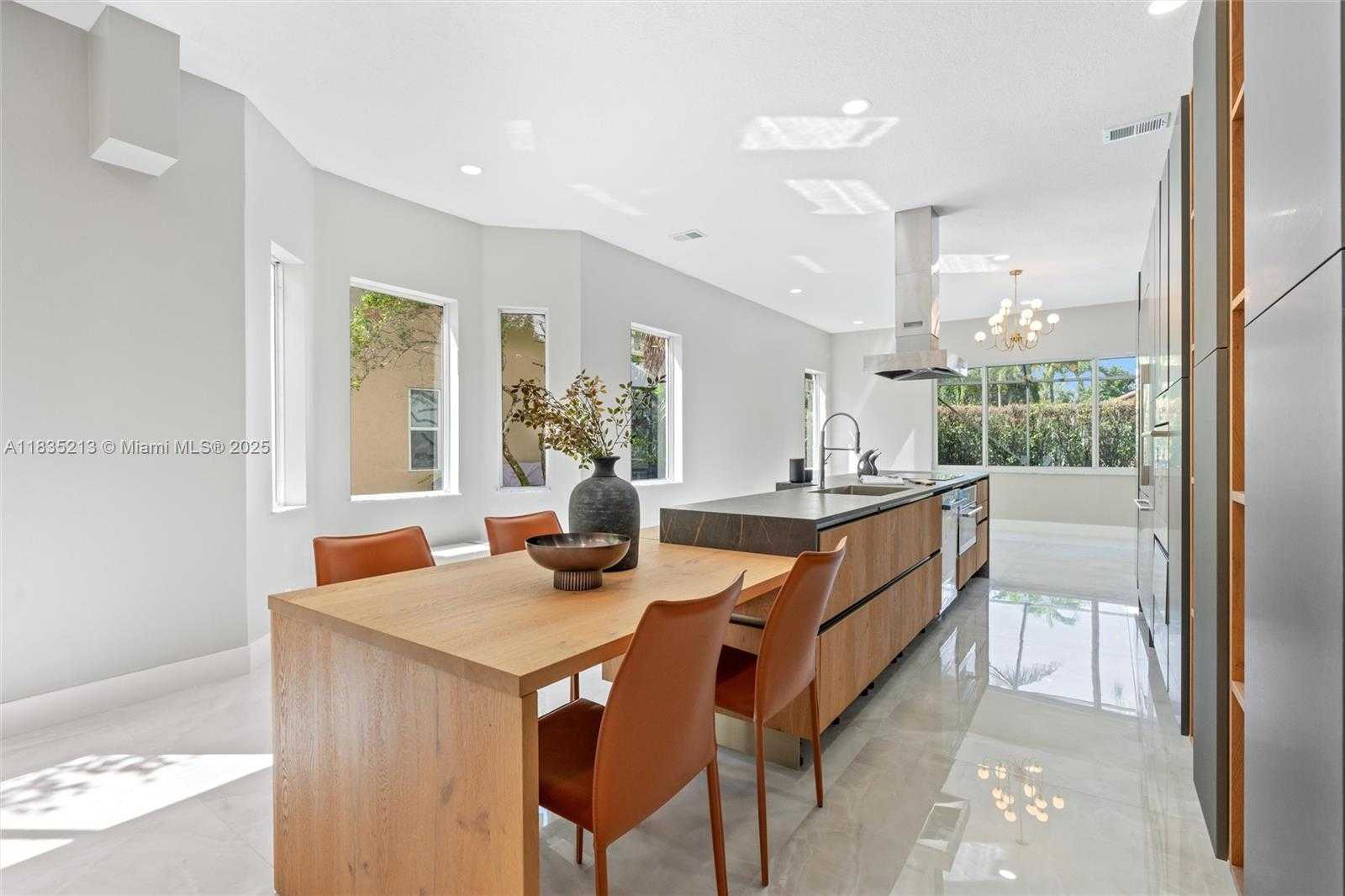 Small Image of 531 STONEMONT DR, Weston Number 10