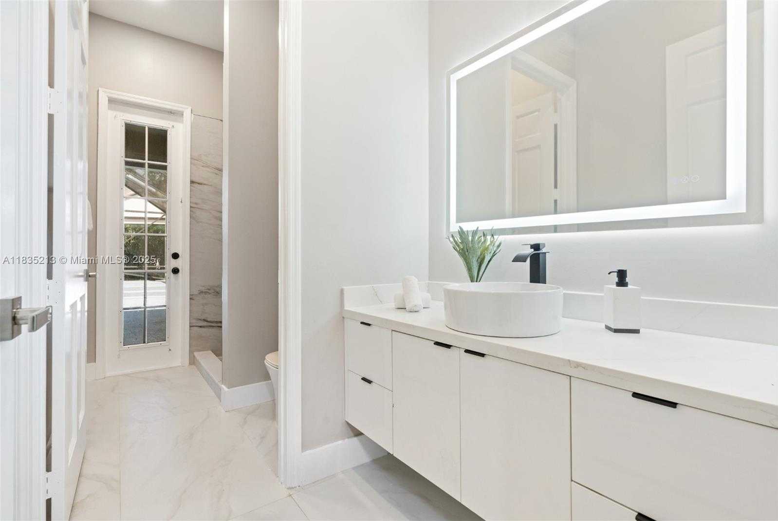 Small Image of 531 STONEMONT DR, Weston Number 18