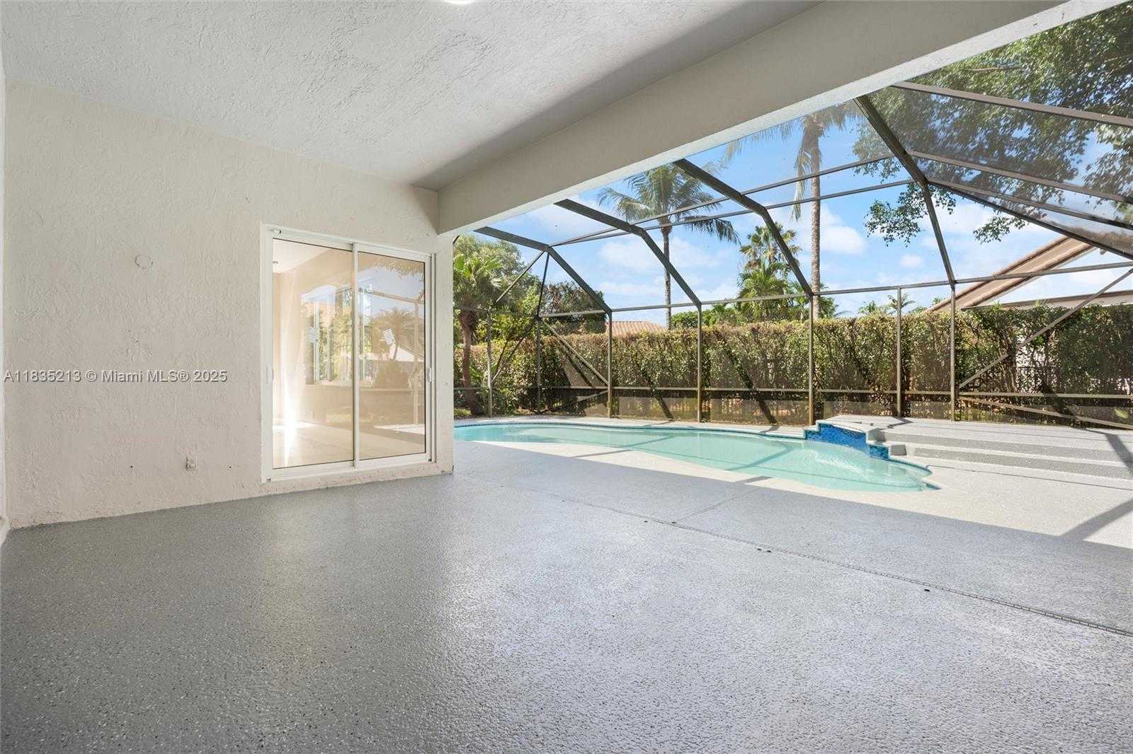 Small Image of 531 STONEMONT DR, Weston Number 40