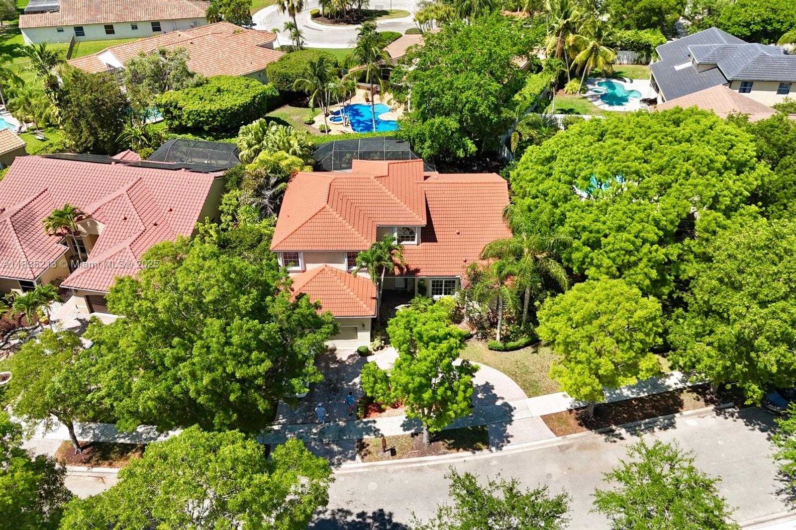 Small Image of 531 STONEMONT DR, Weston Number 43