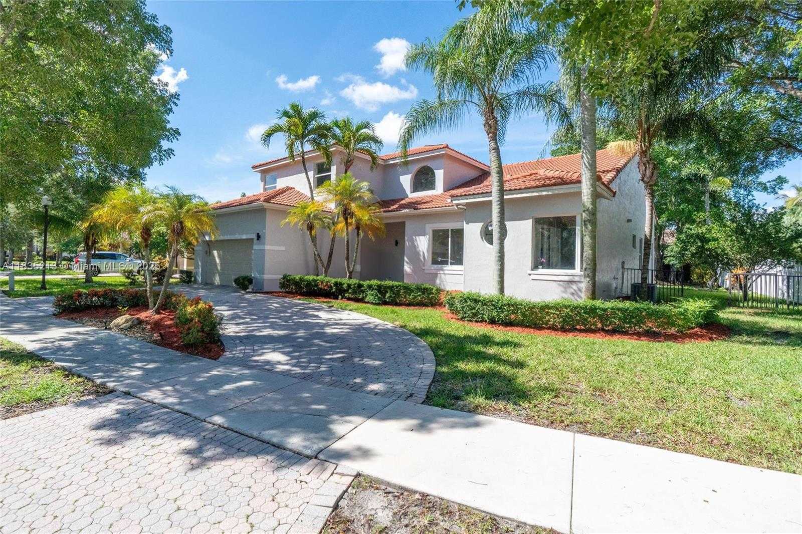 Small Image of 531 STONEMONT DR, Weston Number 6