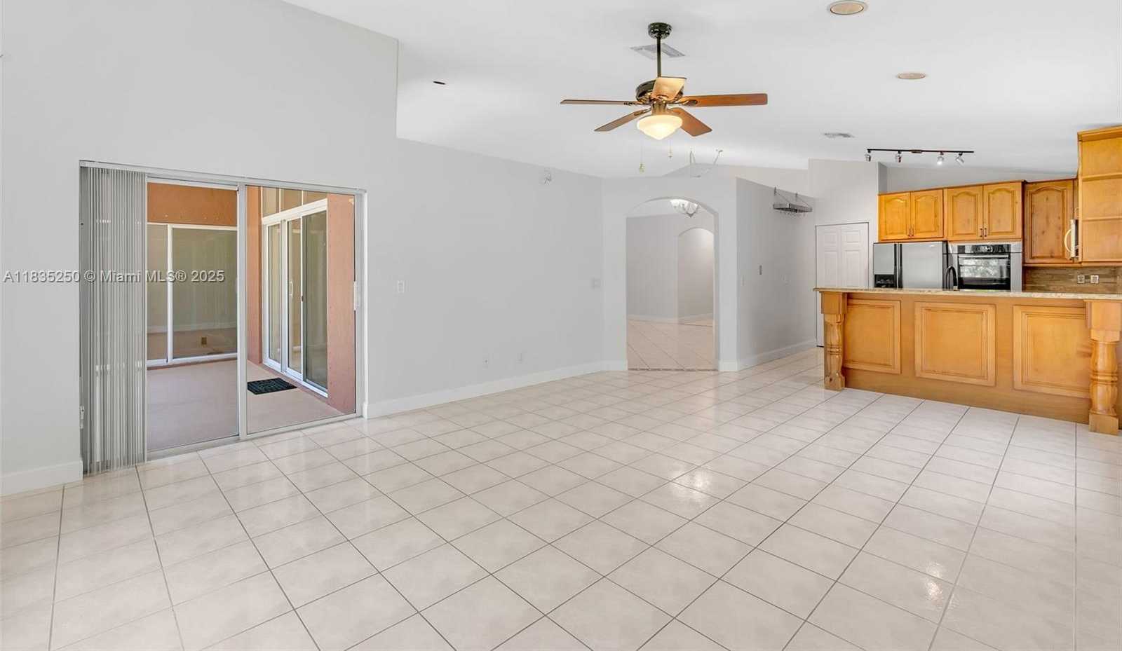 Small Image of 326 SOUTH WEST 162ND AVE, Pembroke Pines Number 20