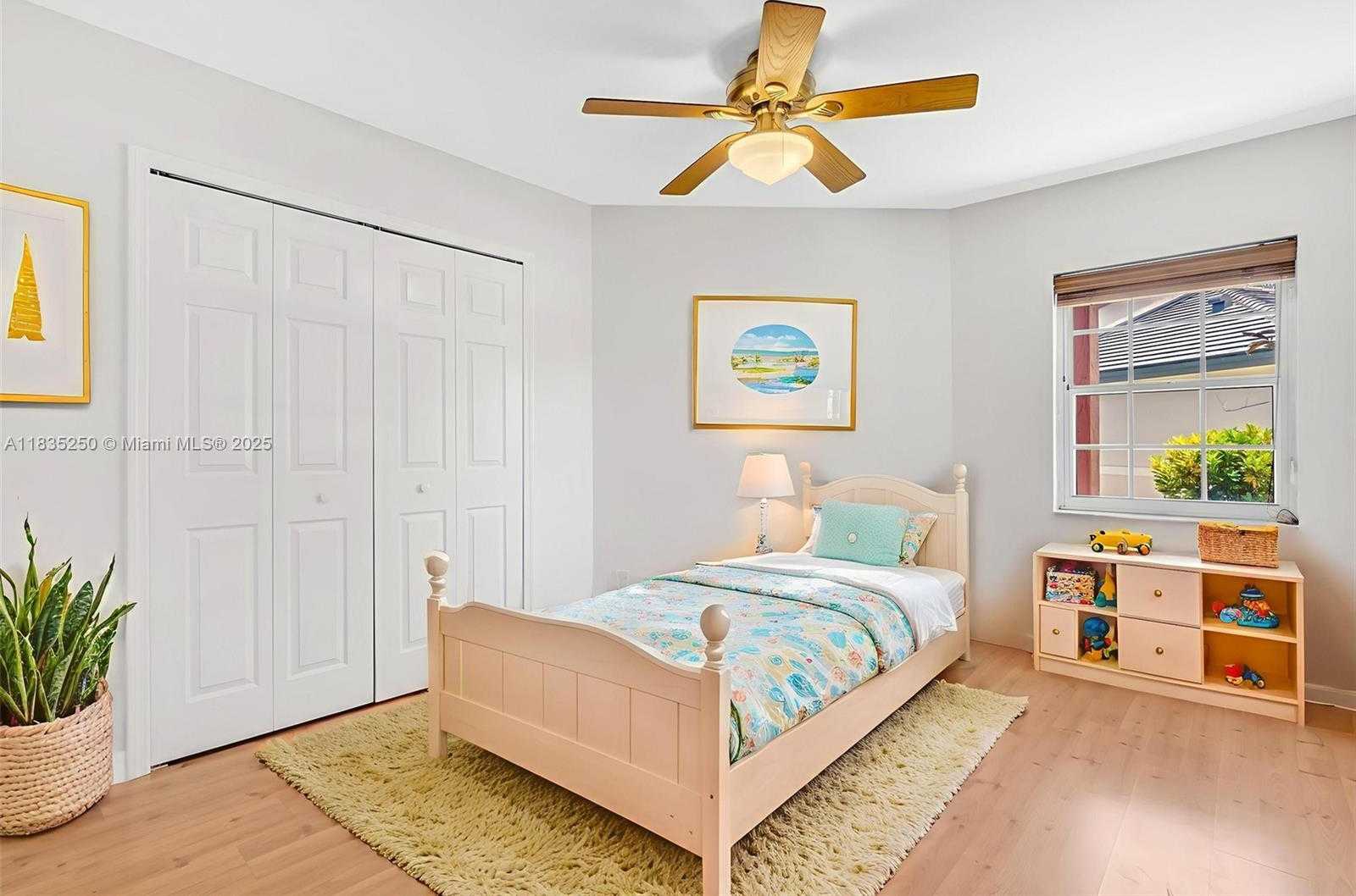 Small Image of 326 SOUTH WEST 162ND AVE, Pembroke Pines Number 25
