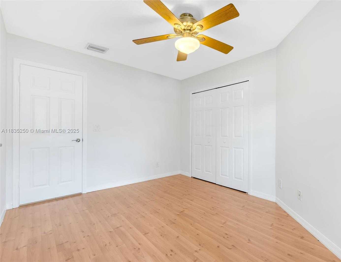 Small Image of 326 SOUTH WEST 162ND AVE, Pembroke Pines Number 26