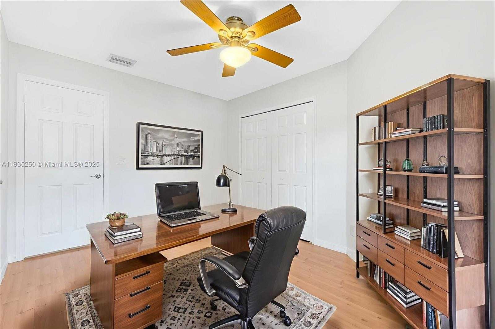 Small Image of 326 SOUTH WEST 162ND AVE, Pembroke Pines Number 27